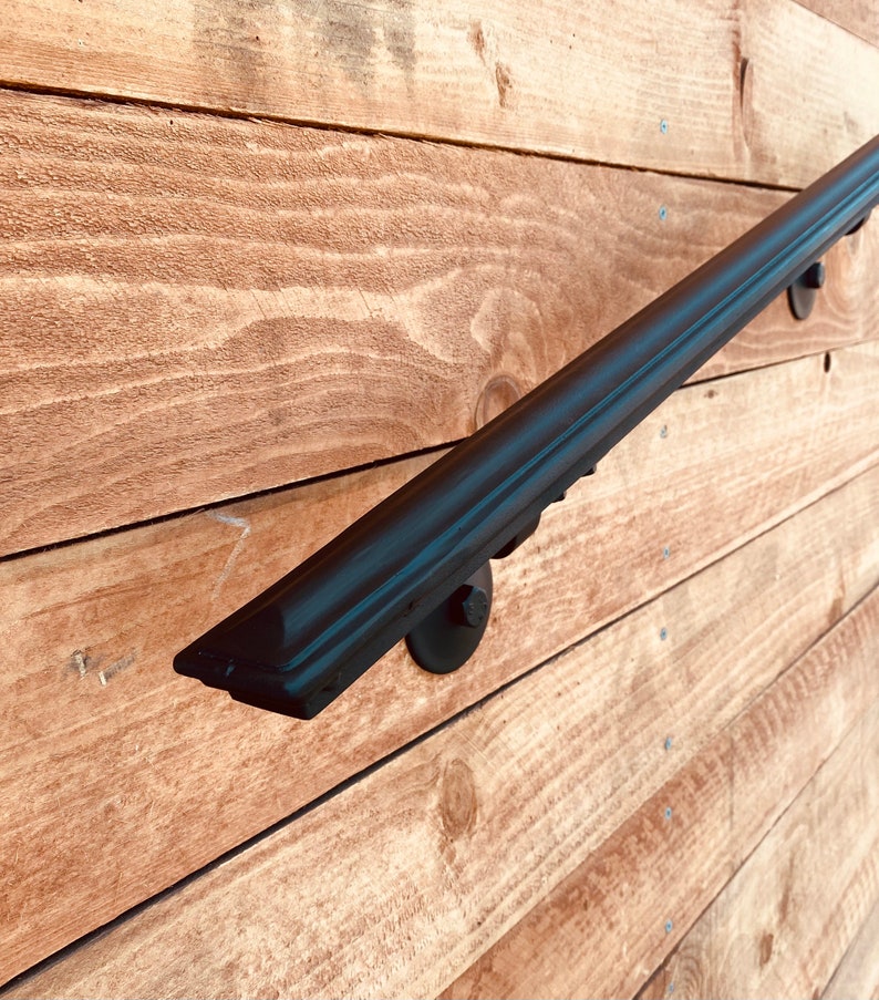 Alex Maciel, Metal Handrail Molding Cap Straight Cut, Flat Black